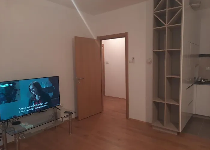 Ninarich,apartman Sa 2 Sobe Idealan Za Bracni Par Sa Djecom Ili 2para, *